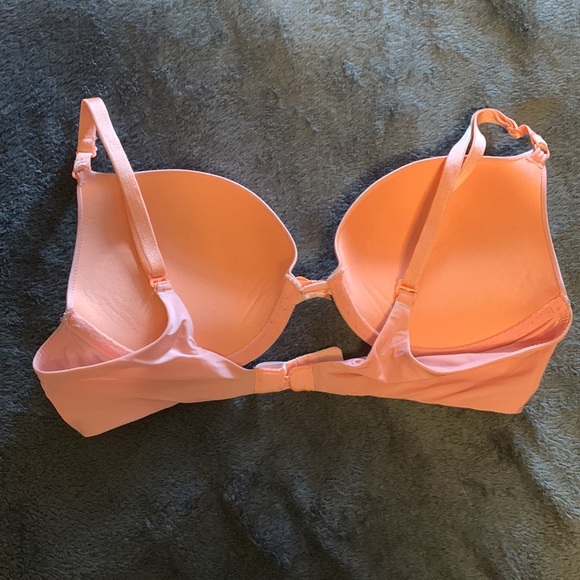 Victoria’s Secret 34B push-up - Picture 2 of 7